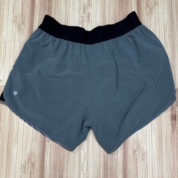 Lululemon Go The Distance Shorts [13112] - Picture 4 of 11